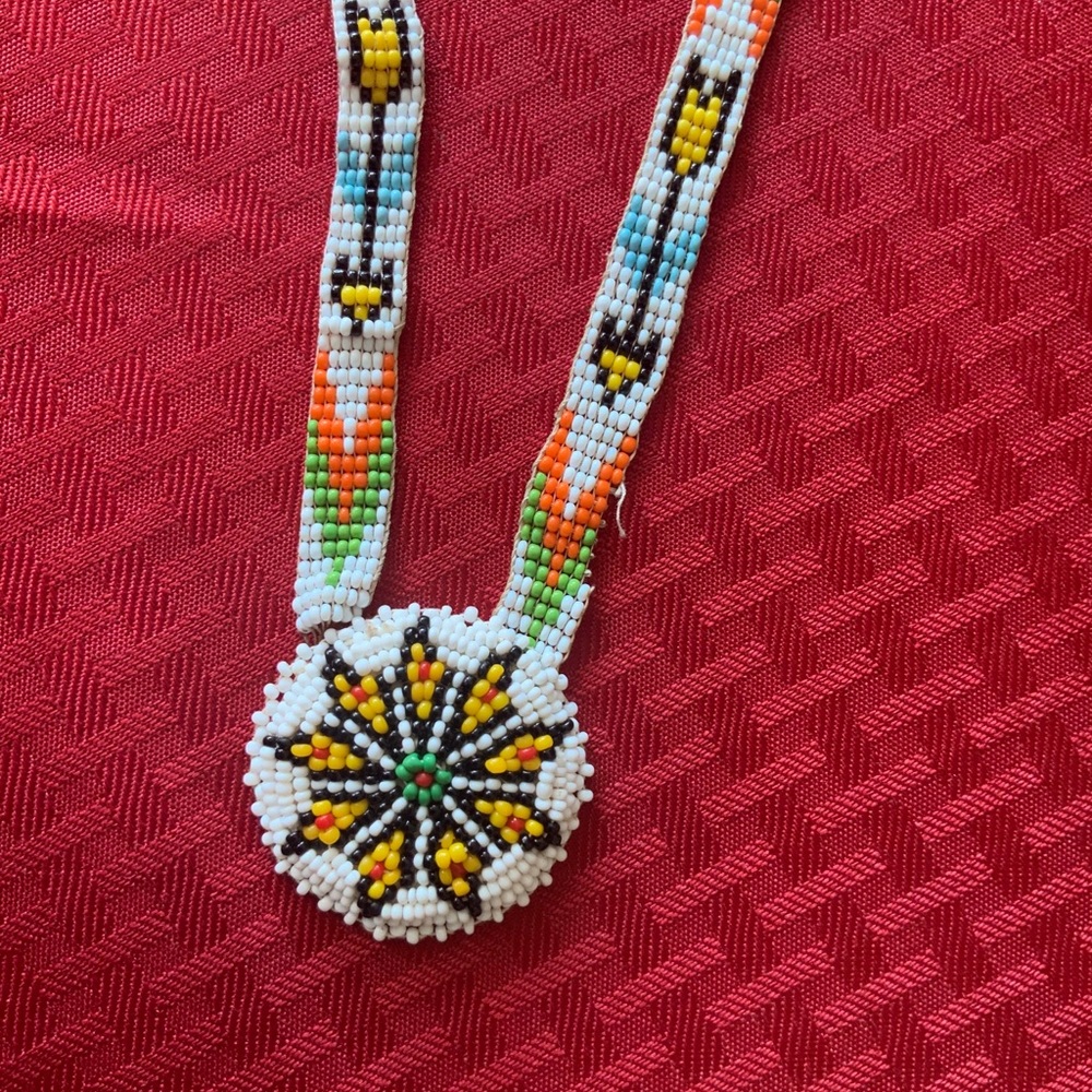 Vintage Native American beaded Medallion necklace